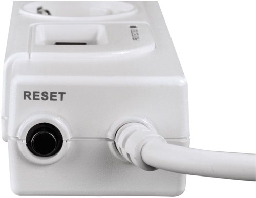 Сетевой удлинитель Hama H-121939 1.5м (4 розетки) белый (коробка) 00121939