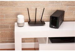 Источник бесперебойного питания APC Easy-UPS BVX900LI 480Вт 900ВА черный BVX900LI